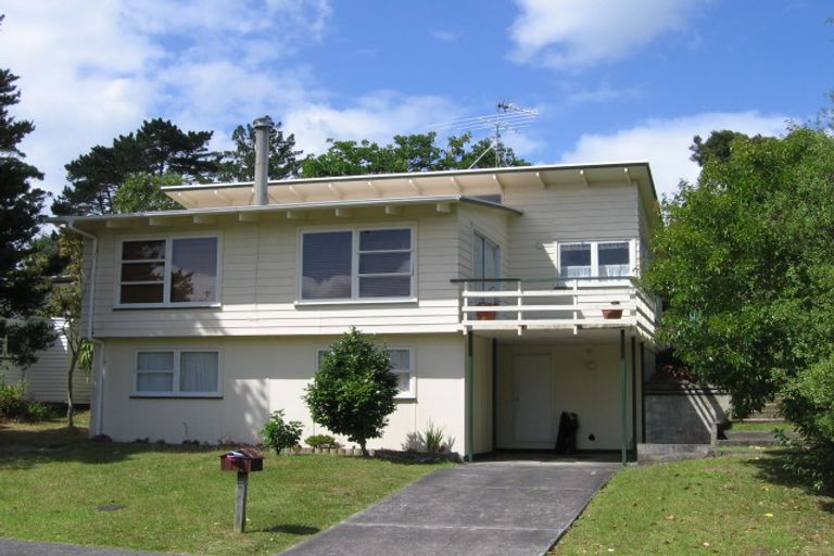 Photo of property in 106 Aeroview Drive, Beach Haven, Auckland, 0626