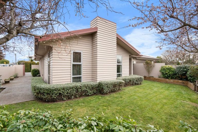 Photo of property in 37 Frank Street, Papanui, Christchurch, 8053