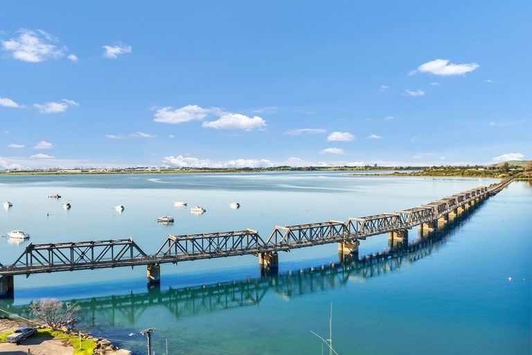 Photo of property in Elizabeth Height Apartments, 8 Elizabeth Street, Tauranga, 3110