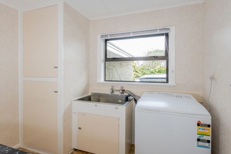 Photo of property in 92a Weraroa Road, Levin, 5510