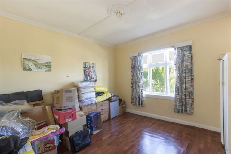 Photo of property in 41 Derwent Street, Island Bay, Wellington, 6023