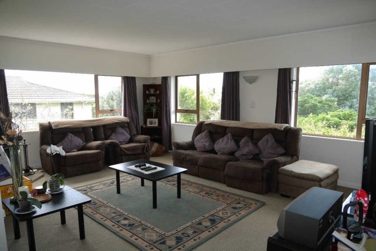 Photo of property in 16 Island View Terrace, Waikanae Beach, Waikanae, 5036