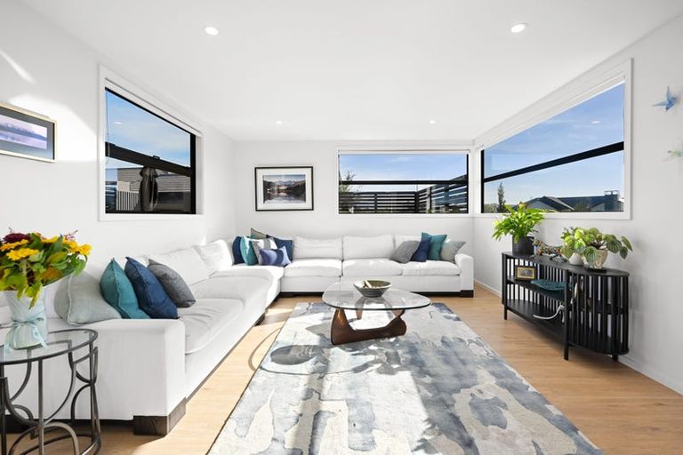 Photo of property in 17 Mike Smith Drive, Cambridge, 3434