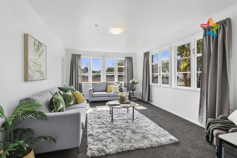 Photo of property in 1277 High Street, Taita, Lower Hutt, 5011