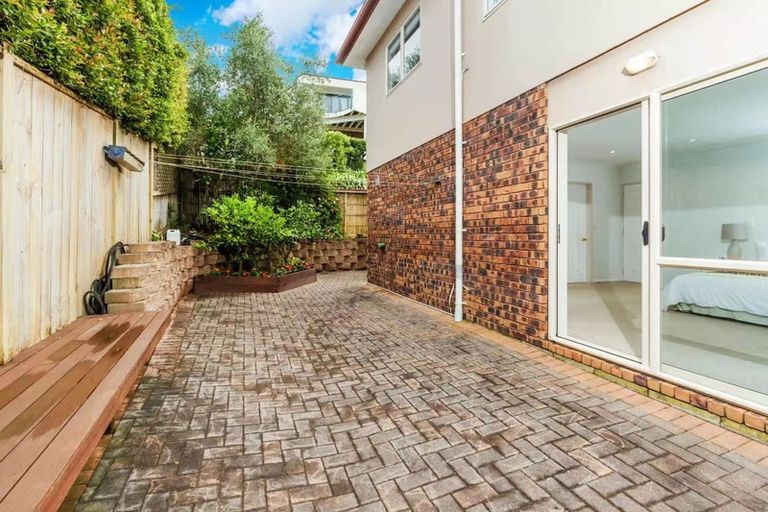 Photo of property in 18 St Clair Place, Browns Bay, Auckland, 0630