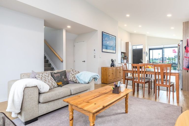 Photo of property in 11 Hoiho Road, Pukekohe, 2120