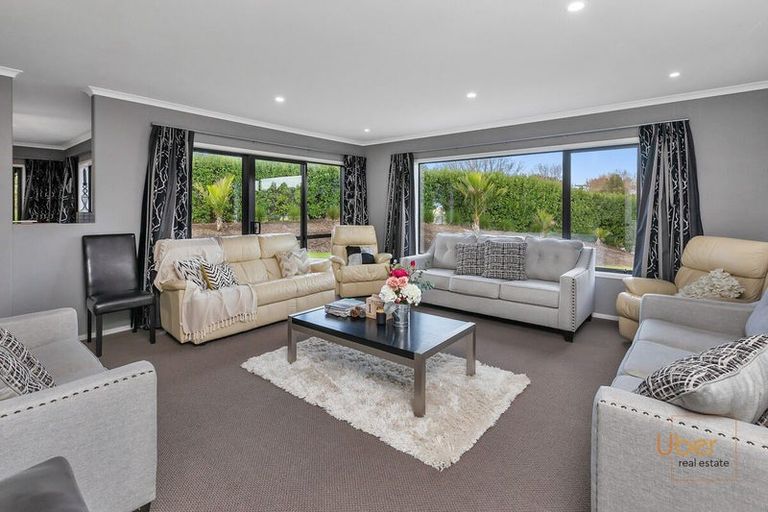 Photo of property in 19 Woodland Road, Maungaturoto, 0588