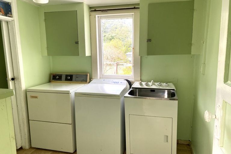 Photo of property in 6 Tatahi Street, Te Puru, Thames, 3575