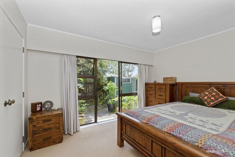 Photo of property in 5/248 Great North Road, Henderson, Auckland, 0612