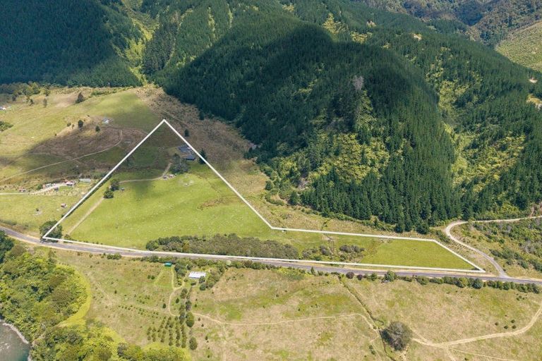 Photo of property in 1150 Otaki Gorge Road, Hautere, Otaki, 5582