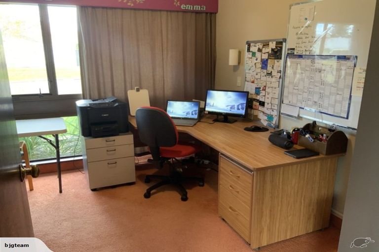 Photo of property in 6 Hetley Crescent, Taradale, Napier, 4112