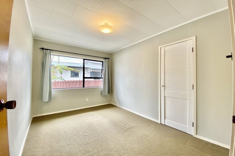 Photo of property in 109 Everglade Drive, Totara Heights, Auckland, 2105