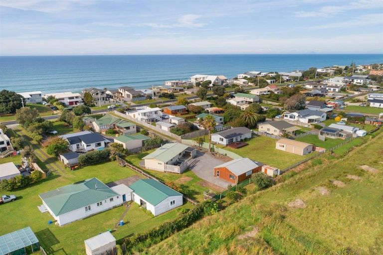 Photo of property in 254 Pukehina Parade, Pukehina, Te Puke, 3189