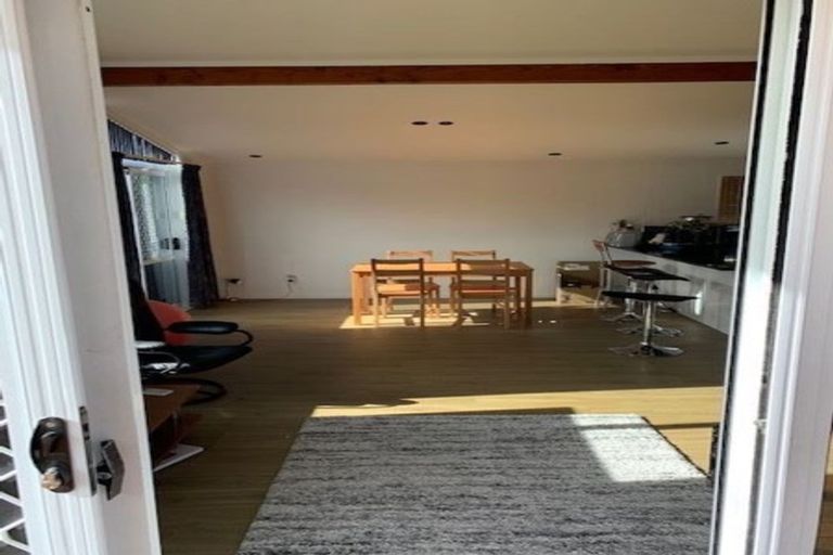 Photo of property in 57b Everglade Drive, Goodwood Heights, Auckland, 2105