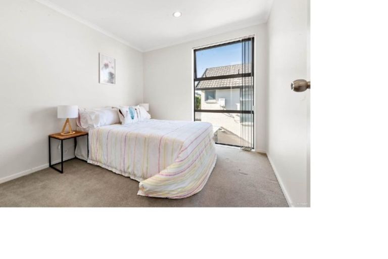 Photo of property in 8 Willow Camp Road, Takanini, 2112