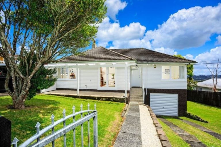 Photo of property in 2/52 Verran Road, Birkdale, Auckland, 0626