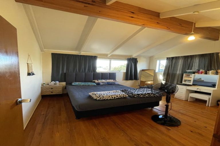 Photo of property in 6 Gloaming Place, Conifer Grove, Takanini, 2112