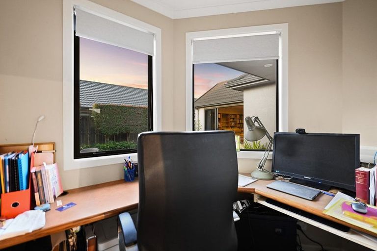 Photo of property in 2 Sovereign Place, Rototuna North, Hamilton, 3210