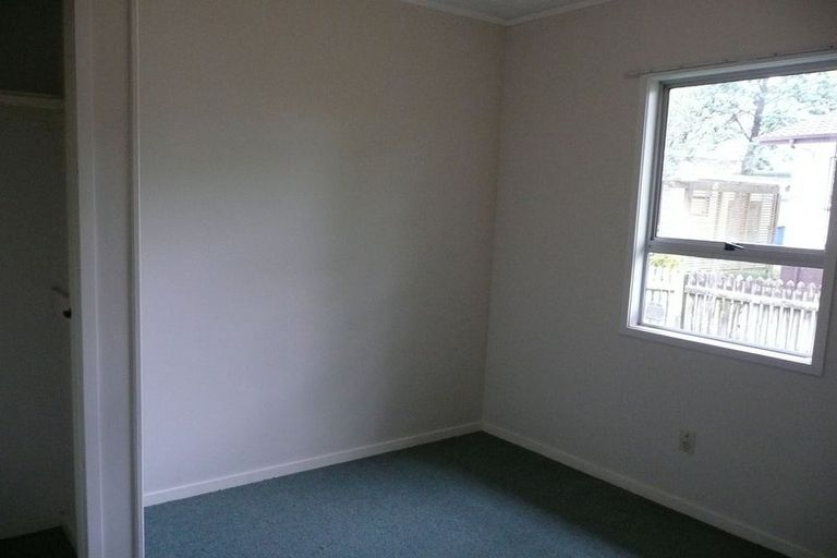 Photo of property in 9 Silverstone Place, Henderson, Auckland, 0612