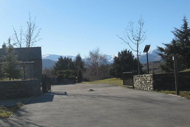 Photo of property in 14 Wellswood Way, Lower Shotover, Queenstown, 9371