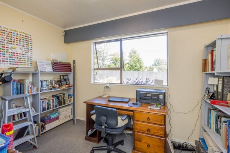 Photo of property in 531 Kawiu Road, Levin, 5572
