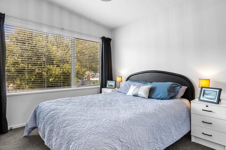 Photo of property in 11 Wades Avenue, Saint Martins, Christchurch, 8022