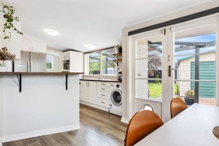 Photo of property in 12 Manning Place, Woolston, Christchurch, 8023