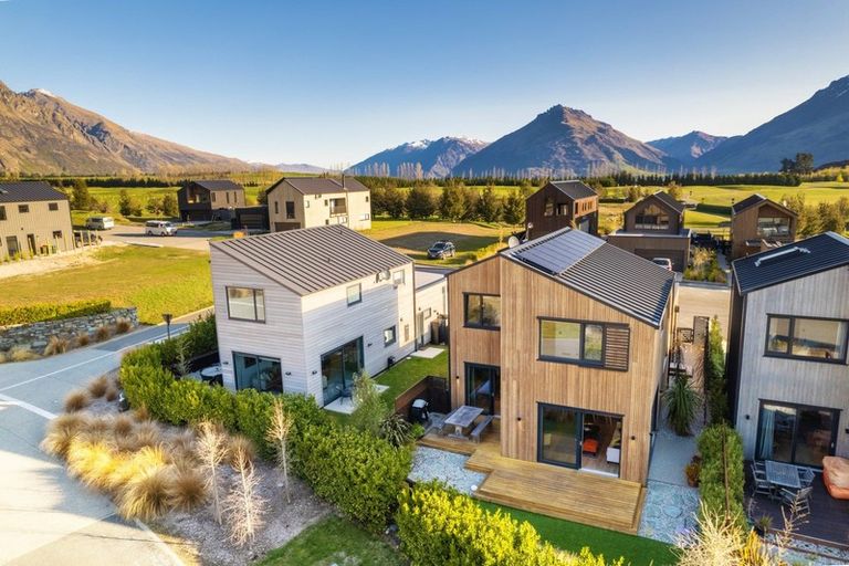 Photo of property in 4 Soudley Court, Jacks Point, Queenstown, 9371