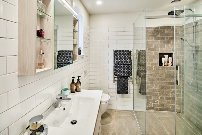 Photo of property in 62 Hobson Street, Thorndon, Wellington, 6011