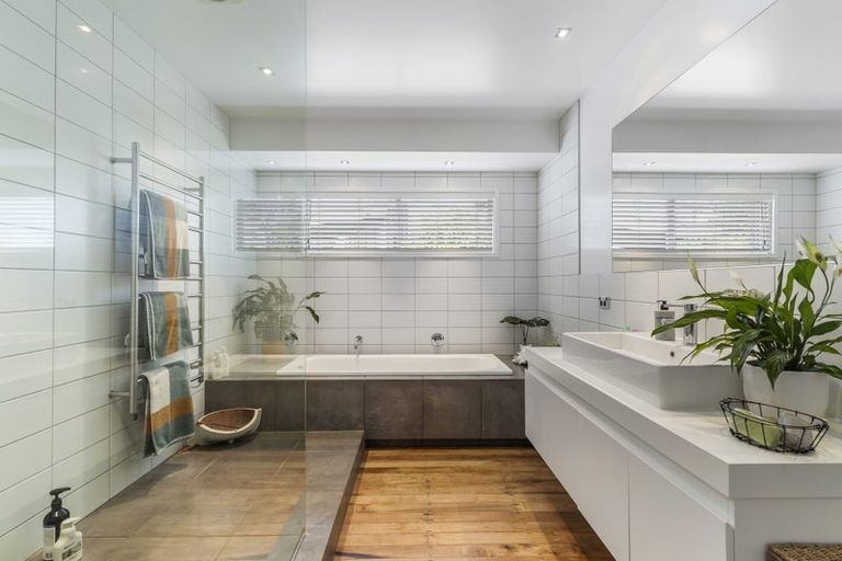 Photo of property in 204 Achilles Avenue, Whangamata, 3620