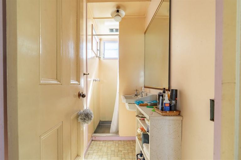 Photo of property in 1390 Taieri Mouth Road, Taieri Mouth, Brighton, 9091