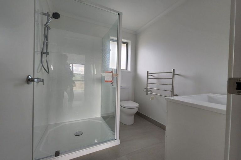 Photo of property in 24 Urumaraki Avenue, Helensville, 0800