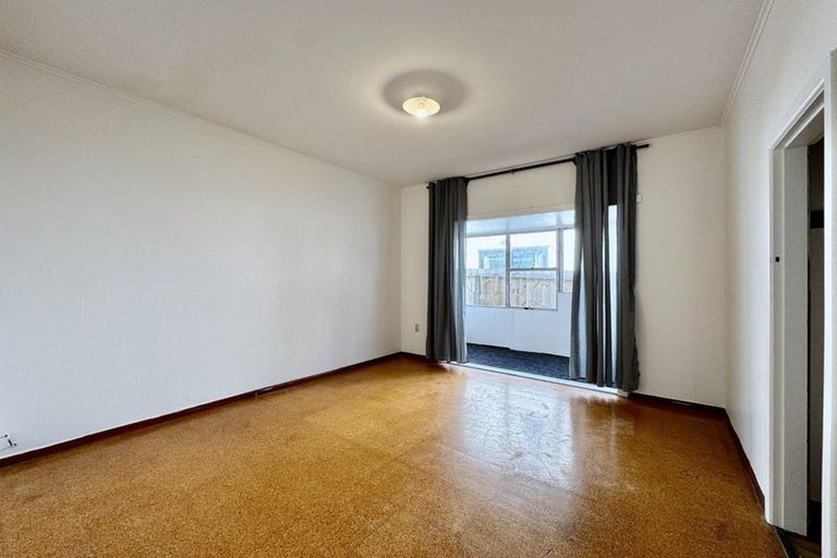 Photo of property in 423 Pakuranga Road, Pakuranga Heights, Auckland, 2010