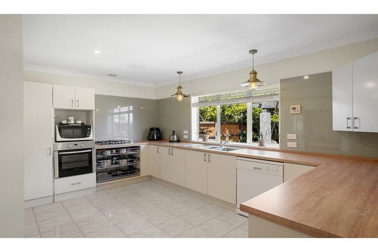 Photo of property in 8 Gerald Beattie Lane, Rangiora, 7400