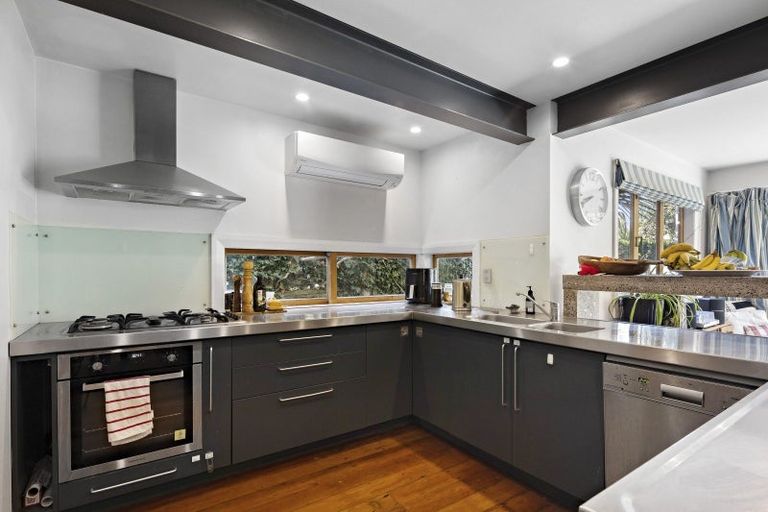 Photo of property in 103 Inglis Street, Seatoun, Wellington, 6022