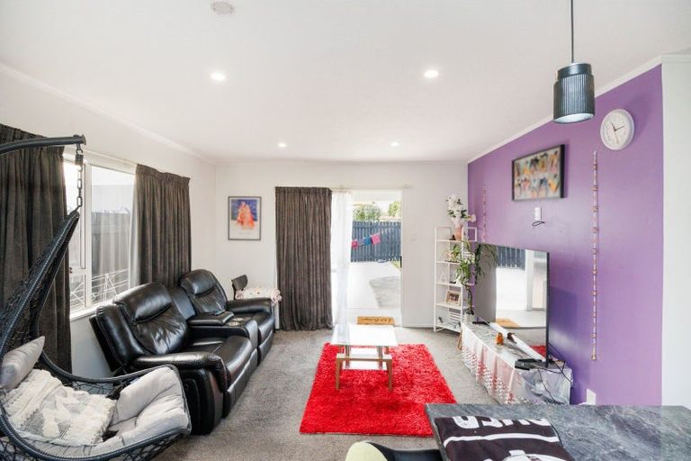 Photo of property in 23a Rhodes Drive, Kelvin Grove, Palmerston North, 4414