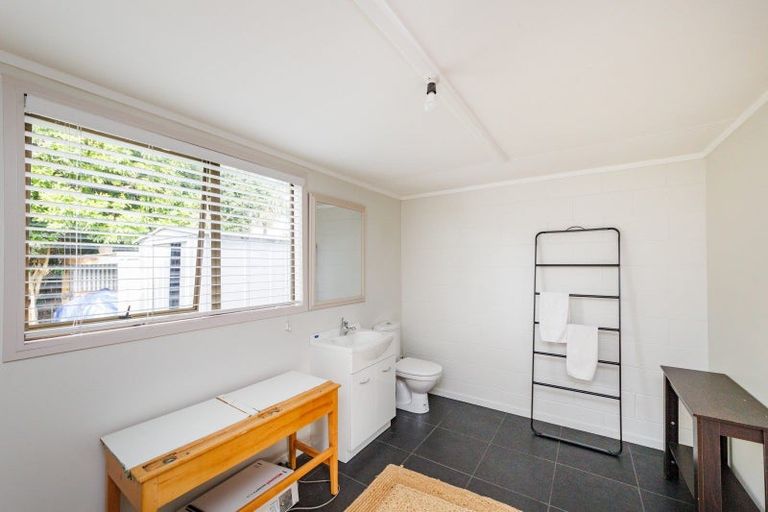 Photo of property in 17 Manawatu Street, Hokowhitu, Palmerston North, 4410