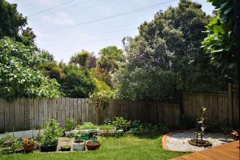 Photo of property in 4/36 Koromiko Street, New Lynn, Auckland, 0600