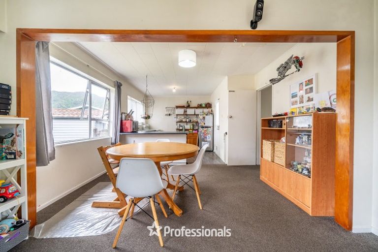 Photo of property in 4 Bexley Grove, Wainuiomata, Lower Hutt, 5014