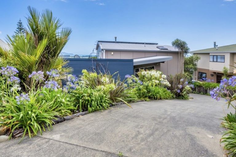 Photo of property in 48 Kotare Street, Waikanae, 5036