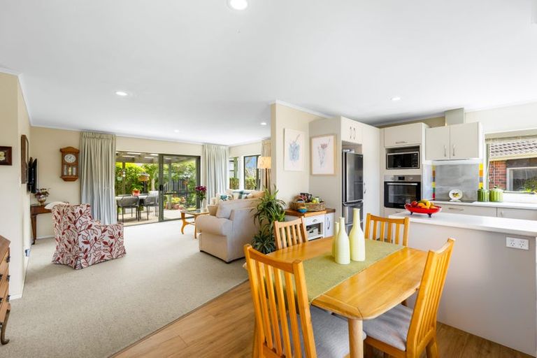 Photo of property in 16 The Grove, Red Beach, 0932