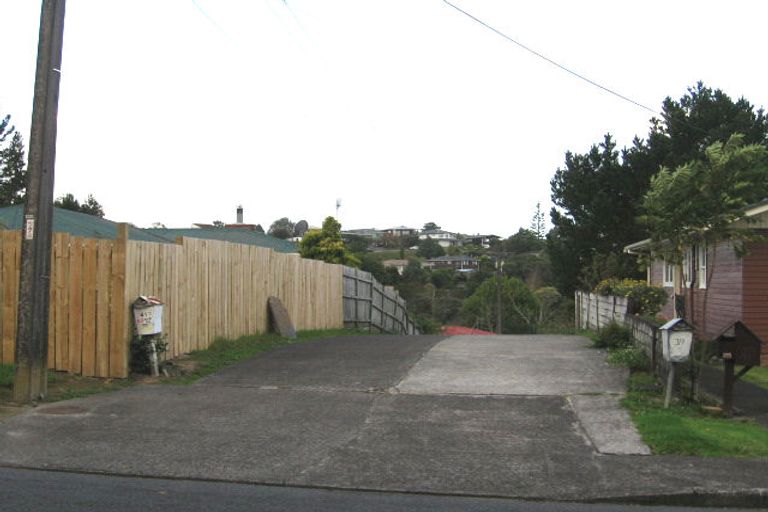 Photo of property in 39 Mcclintock Road, Massey, Auckland, 0614
