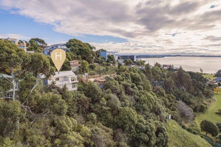 Photo of property in 61 Mount Pleasant Road, Mount Pleasant, Christchurch, 8081