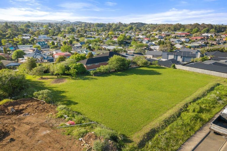 Photo of property in 61 Dixon Road, Glenview, Hamilton, 3206