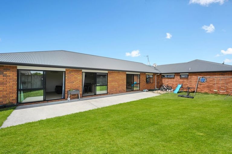 Photo of property in 4 Piwakawaka Court, Rototuna North, Hamilton, 3210