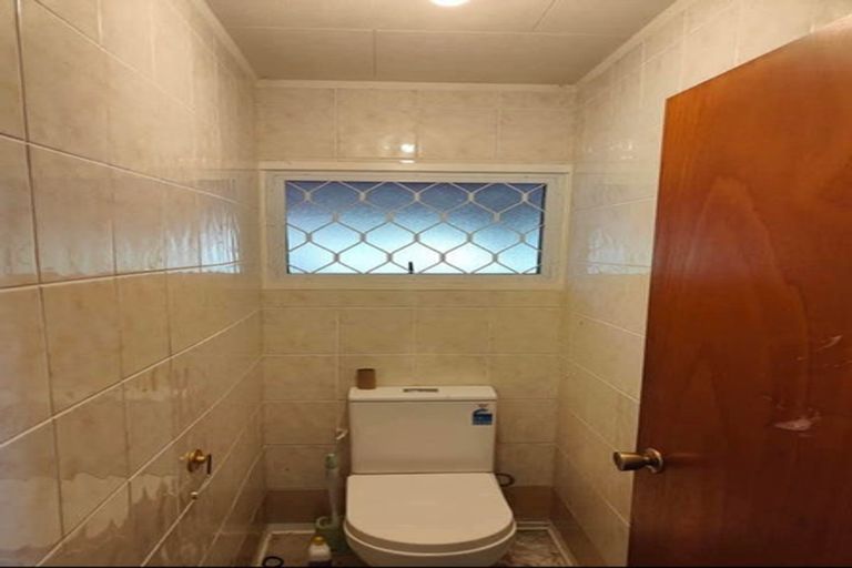 Photo of property in 15 Bundena Place, Clendon Park, Auckland, 2103