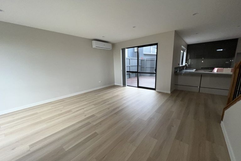 Photo of property in 55c Potter Avenue, Northcote, Auckland, 0627