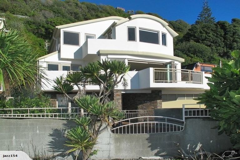 Photo of property in 3 Ocean Parade, Pukerua Bay, 5026