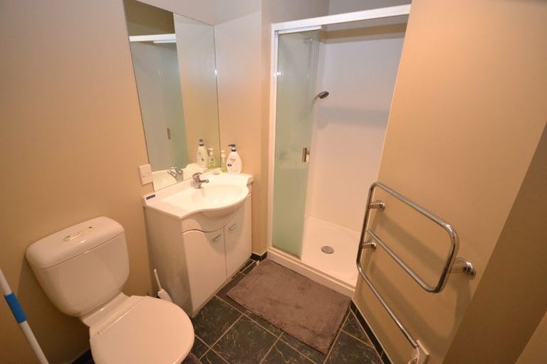 Photo of property in Atrium Towers, 6p/154 The Terrace, Wellington Central, Wellington, 6011