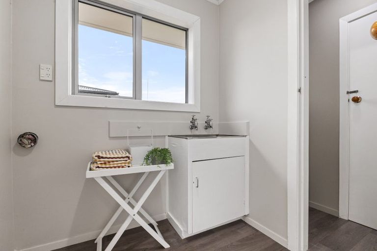 Photo of property in 71 Wingate Street, Redwood, Christchurch, 8051